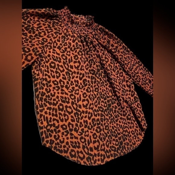 Ann Taylor Loft Petite Leopard Print Smocked Neck Blouse Sz Extra Small Petite - Picture 3 of 16